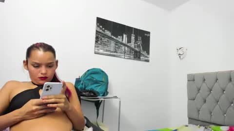 SOFI AND SANTY online show from September 28, 10:15 pm