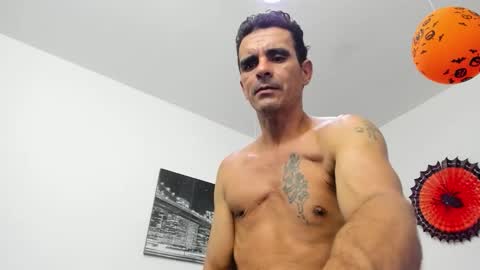 SOFI AND SANTY online show from November 2, 1:02 pm