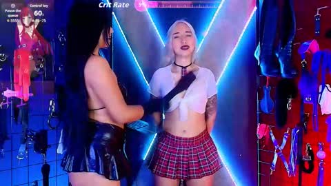 Charlotte and cloe online show from February 19, 9:22 pm