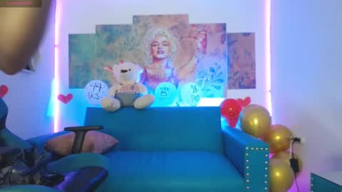 Snapshot of sofi_hot_4m chatting on February 25, 6:42 pm Sofi online show from February 25, 6:42 pm