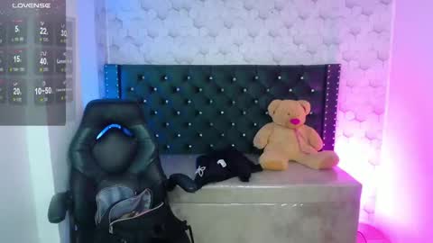 Sofi online show from October 1, 3:07 pm