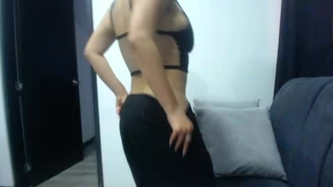 Snapshot of sofi_hot_4m chatting on May 1, 3:16 pm Sofi online show from May 1, 3:16 pm