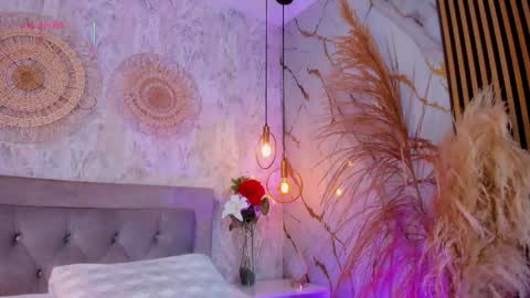 .... .          . .... online show from March 26, 7:52 pm