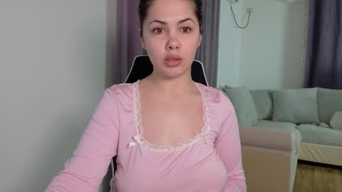 sofi moon26 online show from March 1, 9:06 pm