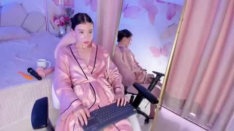       online show from February 8, 4:10 pm