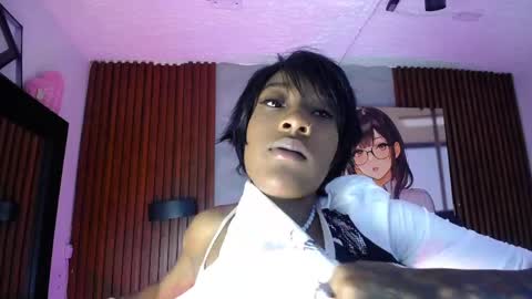Snapshot of sofi_thomas_ chatting on May 6, 11:15 am Sofia online show from May 6, 11:15 am