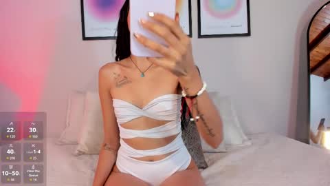 Snapshot of sofi_vega77 chatting on March 30, 11:22 am Sofi Vega online show from March 30, 11:22 am