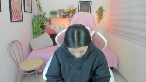 Snapshot of sofia018 chatting on October 21, 11:33 am sofi online show from October 21, 11:33 am
