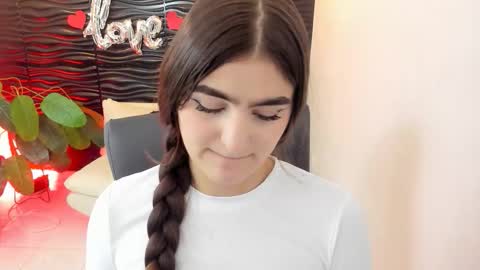 Snapshot of sofia44 chatting on September 20, 12:50 pm Skarlett online show from September 20, 12:50 pm