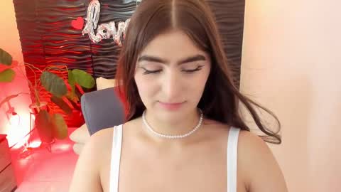 Snapshot of sofia44 chatting on October 7, 1:08 pm Skarlett online show from October 7, 1:08 pm