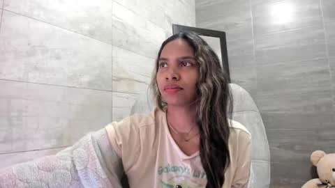 Snapshot of sofia86379 chatting on December 6, 4:17 pm sofia86379 online show from December 6, 4:17 pm