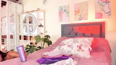 call me L U  online show from December 14, 1:11 am