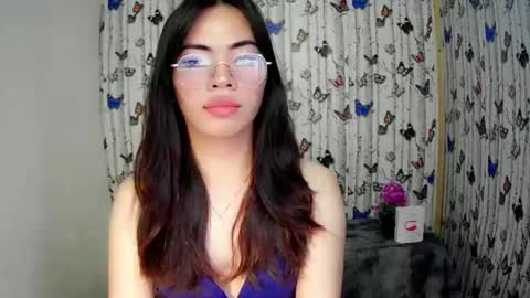 Snapshot of sofia_ava24 chatting on December 19, 7:40 am Chady online show from December 19, 7:40 am