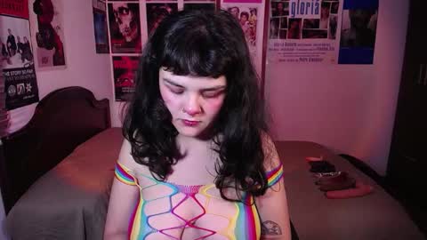 Sofi online show from February 28, 11:28 pm