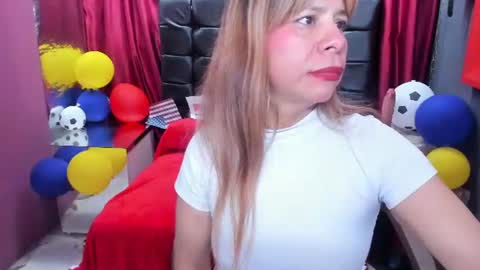 Snapshot of sofia_delrio chatting on July 6, 11:07 am Miss Sofi online show from July 6, 11:07 am