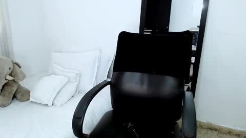 sofia Ill be back on Tuesday June 4.  online show from December 9, 4:15 pm