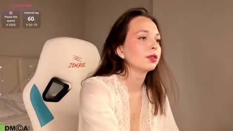 Snapshot of sofia_gaze chatting on May 10, 2:28 am Sofia Gaze online show from May 10, 2:28 am