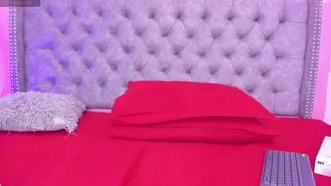 Snapshot of sofia_girl_ chatting on April 12, 7:35 am SOFIA online show from April 12, 7:35 am