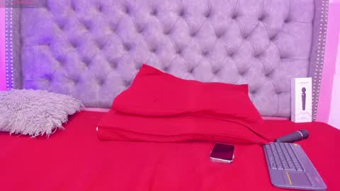 Snapshot of sofia_girl_ chatting on April 22, 7:44 am SOFIA online show from April 22, 7:44 am