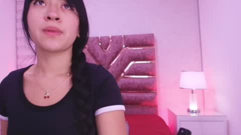 sofia gomes online show from May 15, 11:50 am