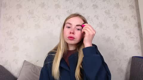 Sofia here online show from May 13, 12:08 am