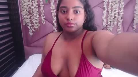 Snapshot of sofia_hernandeez_ chatting on June 24, 8:19 pm Sofi online show from June 24, 8:19 pm