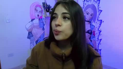 sofia_lara28 online show from May 7, 12:32 pm