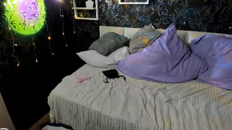 Snapshot of sofia_lovelyc chatting on June 10, 6:34 am Sofia Lovvve online show from June 10, 6:34 am