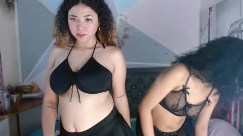 Snapshot of sofia_osiio chatting on May 21, 2:57 pm SARA online show from May 21, 2:57 pm