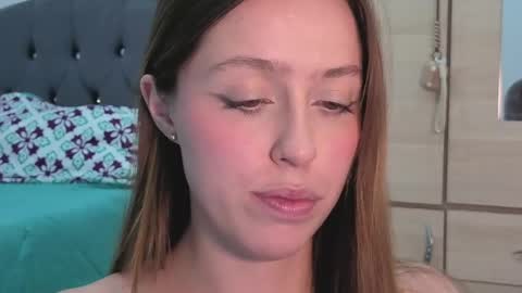 Snapshot of sofia_palacios_ chatting on May 26, 3:46 am online show from May 26, 3:46 am