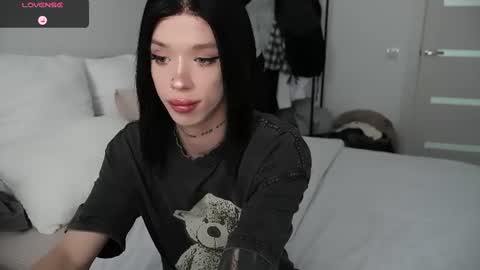 Snapshot of sofia_pavlova chatting on July 23, 2:26 pm sofia_pavlova online show from July 23, 2:26 pm