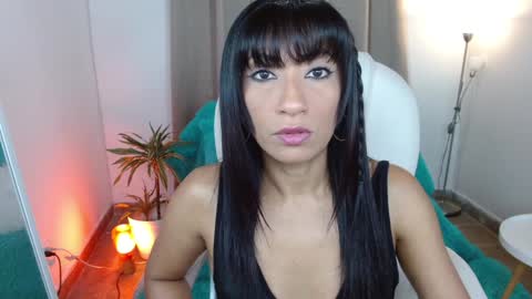 Sofi online show from February 4, 10:24 pm