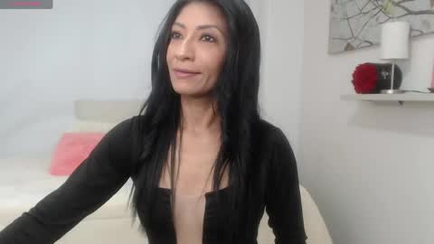 Snapshot of sofia_perez___ chatting on May 3, 8:37 pm Sofi online show from May 3, 8:37 pm