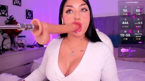 Snapshot of sofia_riot1 chatting on February 3, 2:14 am sofia online show from February 3, 2:14 am