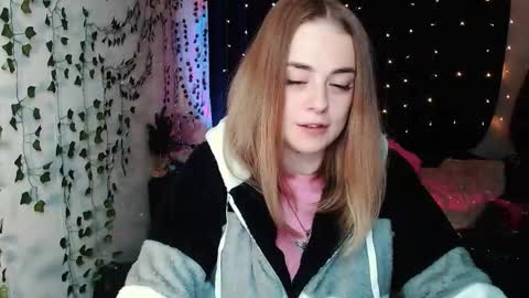 sofia_rosemary online show from September 30, 1:49 pm