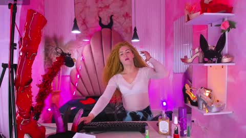 Sofia online show from December 5, 9:39 pm