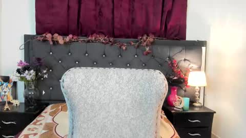 sofia_sorceress online show from December 2, 1:11 am