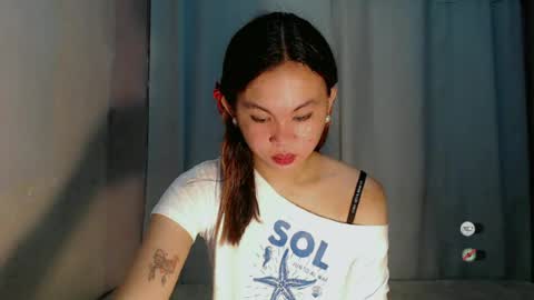 Snapshot of sofia_sweetheart18 chatting on June 11, 3:04 am sofia_sweetheart18 online show from June 11, 3:04 am