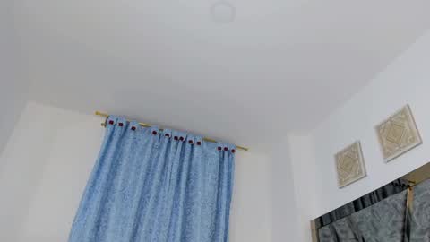 laura online show from February 23, 6:17 am