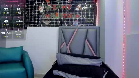 Sofa online show from December 4, 12:14 pm