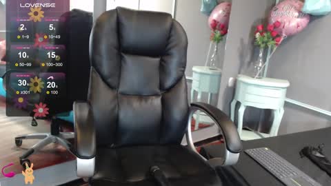 Sofa online show from January 17, 2:18 pm