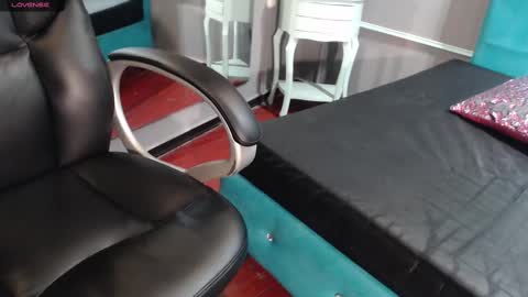 Sofa online show from February 22, 11:13 am