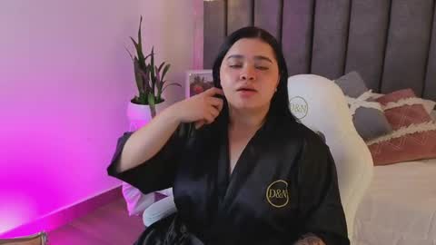 Snapshot of sofiaa_cortes chatting on April 14, 9:04 am Sofi online show from April 14, 9:04 am