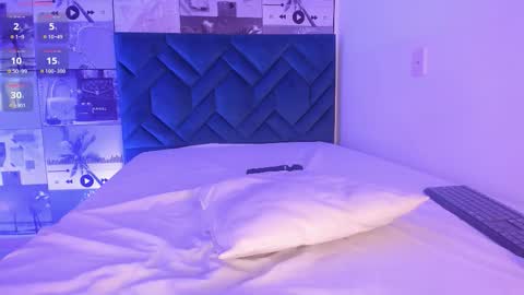 Sofi  online show from October 15, 3:34 pm