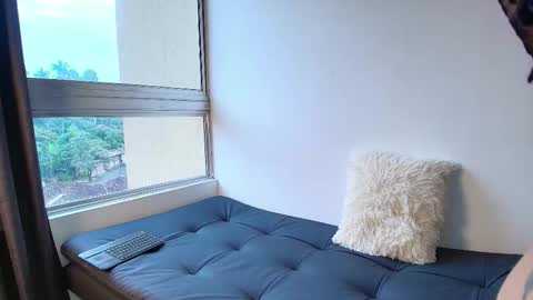 sofiablossom22 online show from February 15, 9:55 pm