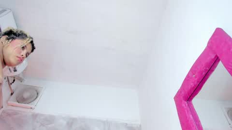sofiacastillo01 online show from May 14, 2:57 pm