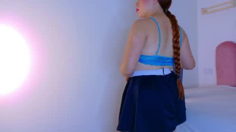 SOFIA DIAMOND  online show from June 9, 7:25 pm