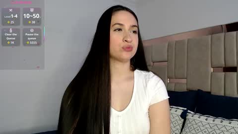 Snapshot of sofiaduque_26 chatting on February 22, 7:01 pm sofiaduque_26 online show from February 22, 7:01 pm