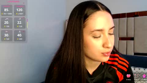 Snapshot of sofiaduque_26 chatting on February 25, 8:18 pm sofiaduque_26 online show from February 25, 8:18 pm