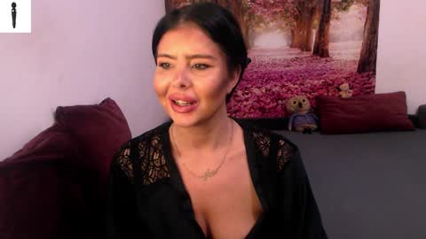 Snapshot of sofialiub chatting on December 3, 5:23 pm sofialiub online show from December 3, 5:23 pm